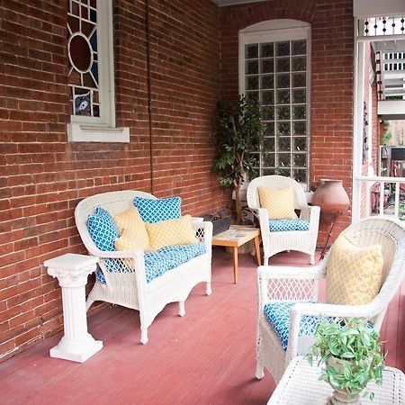 Main Street Inn Parkville エクステリア 写真